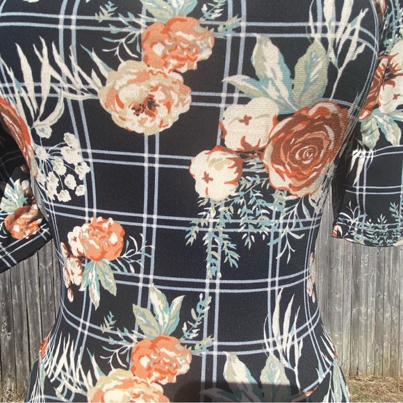 Fit and flare - Picture 2 of 3